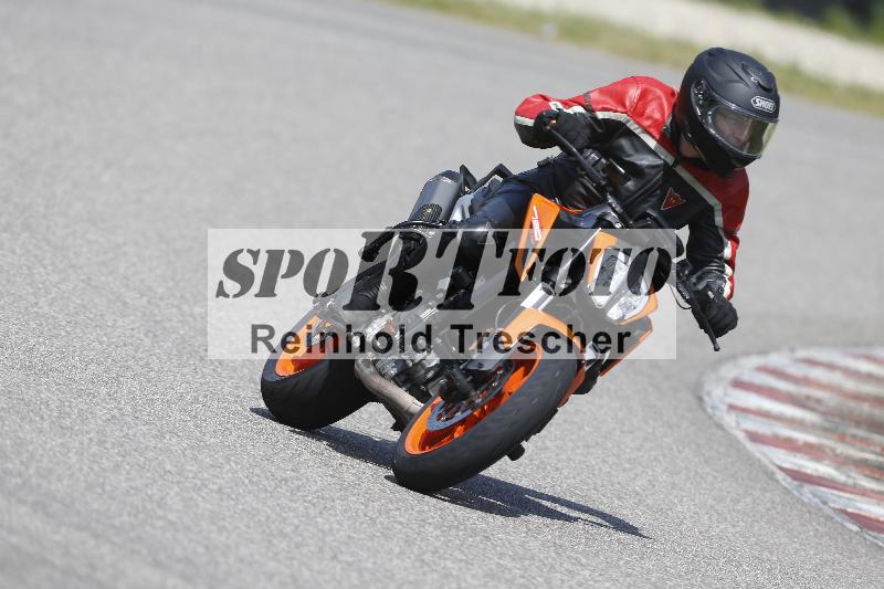 /Archiv-2025/09 22.04.2025 Cornu Master School ADR/gruen-vert/17